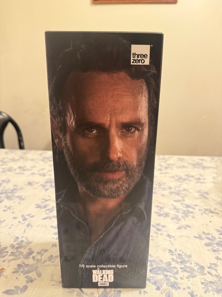 Threezero 1/6 Scale 12” The Walking Dead (Season 7) Rick Grimes