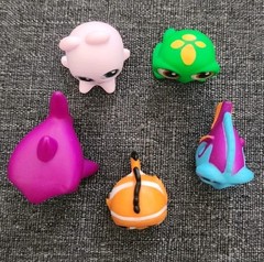 Disney Doorables FINDING NEMO Lot | Neon Glow Squirt, Pearl, Bruce, Dory Set
