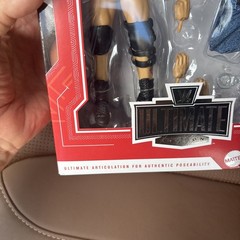 WWE ULTIMATE EDITION Monday Night War Exclusive “Stone Cold” Steve Austin Figure