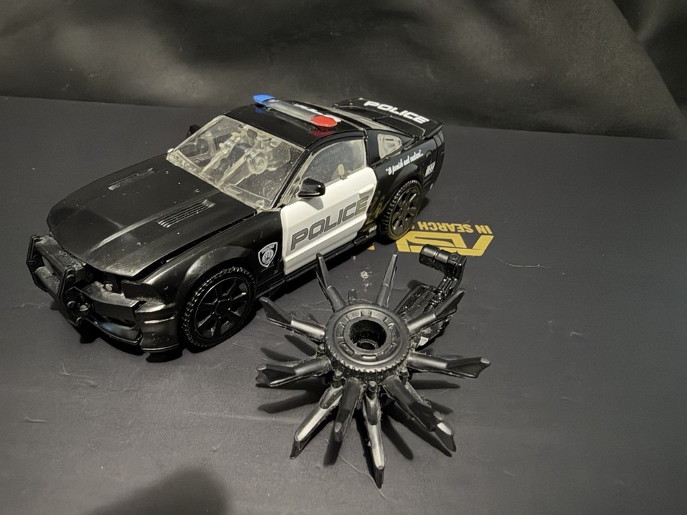 Transformers Studio Series 28 Deluxe Class Barricade Complete