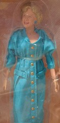 NECA The Golden Girls 8″ Clothed Action Figure Set Rose Blanche Dorothy Sophia