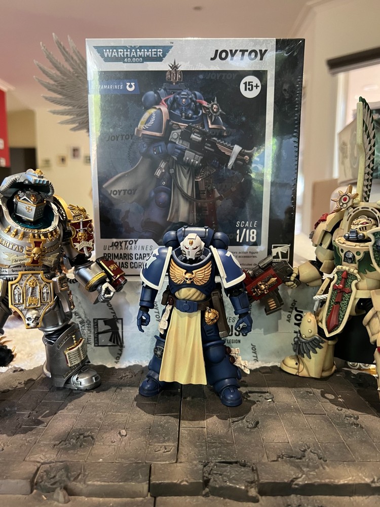 Joytoy Warhammer 40K Ultramarines Primaris Captain Ptolias Corvor