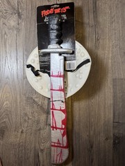 Friday The 13th Vintage Jason Vorhees Foam Mask And Machete Set