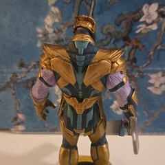 Marvel Avengers Endgame Thanos 5.25 In Action Figure With Hexagon Stand