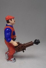 Vintage Nintendo 1993 Ertl SUPER MARIO BROS Movie Action Figures GOOMBA & MARIO