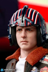 1/6 Scale Top Gun – Pete Mitchell Naval Aviator Lieutenant – MINT IN BOX