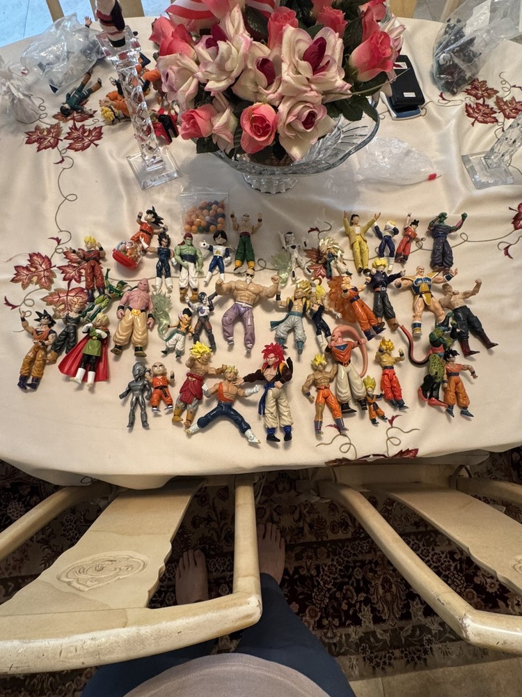 “Dragon Ball Z GT Super Action Figure Lot of 39+ Goku Vegeta Gogeta Broly Buu