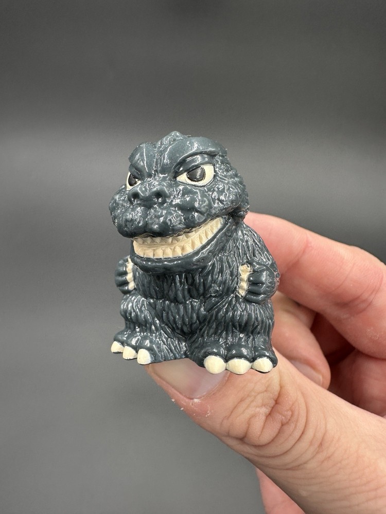 SD Godzilla Finger Puppet Chibi Marukoshi Yutaka Sofubi Eiji Tsuburaya