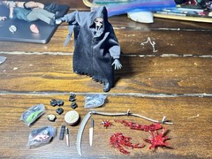 Mezco One:12 Collective Ghostface Lives 1/12 Horror A Took Figure Scream Slasher