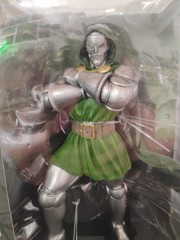 McFarlane Toys Marvel Doctor Doom Posed Figure with Scene & Comic Book PLS READ