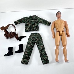 M&C – Power Team World Peacekeepers 12″ Action Figure With Clothes And Gun