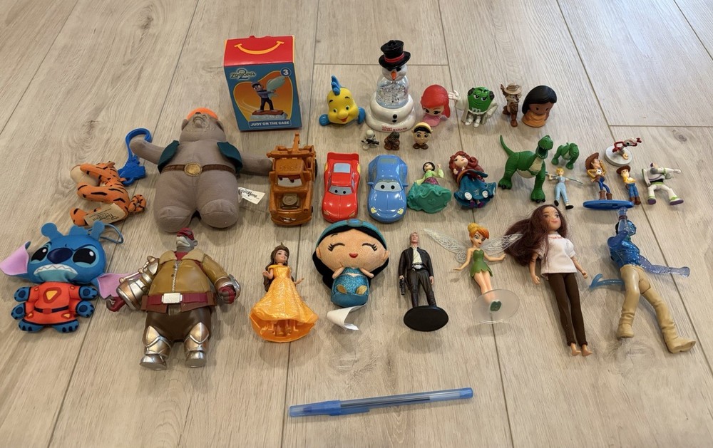(32) Disney Toys Mixed- In Varies Conditions