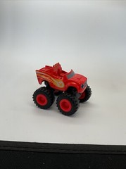 Blaze and the Monster Machines Night Up Blaze – Red Nickelodeon Truck