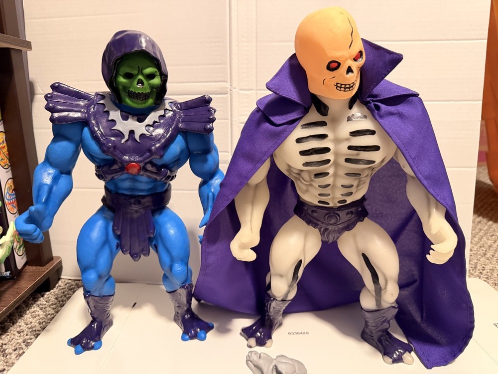 Masters of the Universe Mexican Figure Bootleg Skeletor and Scareglow