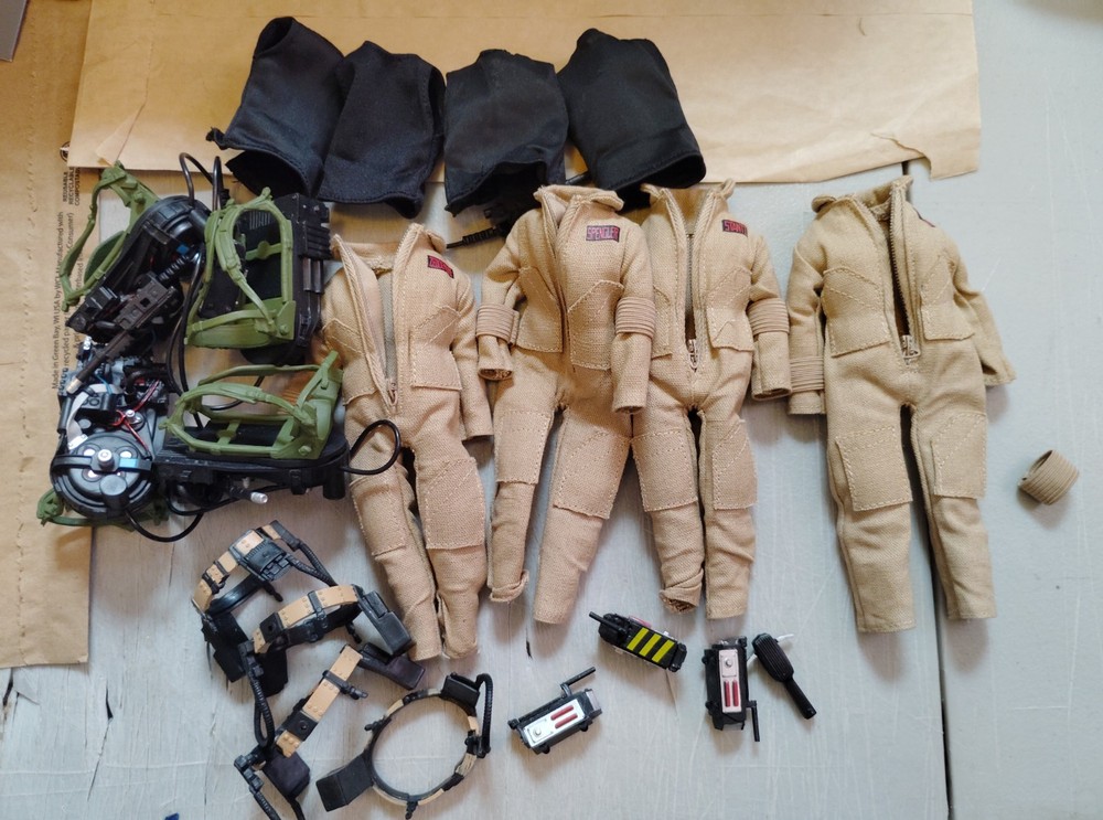 MEGO X HASBRO PULSE GHOSTBUSTERS 8″ 1/9 Clothes & Accessories For Customs NM