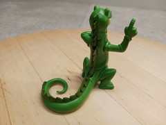 Vintage Rainforest Cafe Iggy Iguana Action Figure 2000 Poseable Green 3” Tall