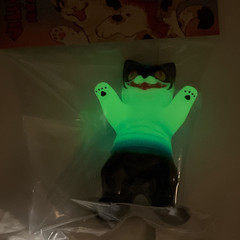 Konatsuya Devilman Negora sofubi glow-in-the-dark cat kaiju soft vinyl figure