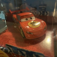 Disney Store Cars Toon Tokyo Drift Dragon McQueen Mater Die-cast Action Figure