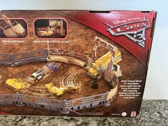 Disney Pixar Cars 3 Crazy 8 Crashers Smash & Crash Derby Playset – RARE – NEW