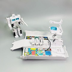 Transform G1 Optimus prime White Complete action figure MISB Gift