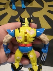 ToyBiz X-Men Battle Ravaged Wolverine 1994 & Mutant Flipping Power Beast 1995
