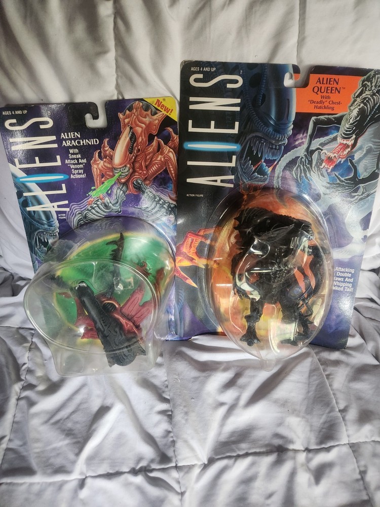Kenner Aliens Alien Arachnid Sneak Attack & Venom Spray + Queen Sealed Lot