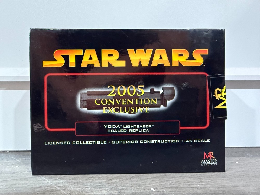 SEALED Master Replicas SW-328 Star Wars Yoda Lightsaber Convention Exclusive