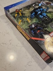 Hasbro Marvel Universe – Toys R Us Exclusive X-Men Collector Pack 3.75″ Sealed