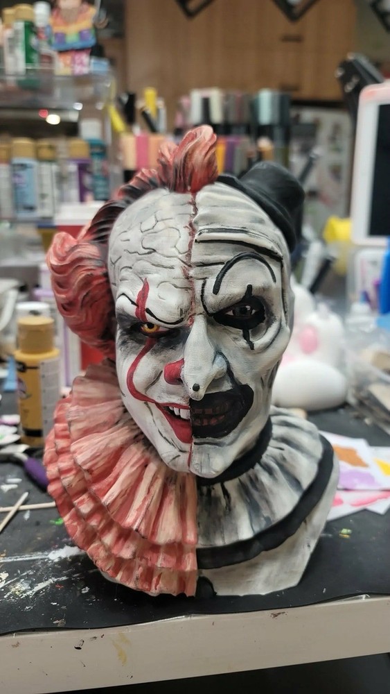 Pennywise Vs Art The Clown Collectible