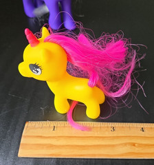 Lot Of 2 Large Plastic Play Horses Ponies Purple Yellow Toy Figure Unbranded