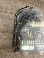 Aliens vs. Predator SERPENT HUNTER Video Game PREDATOR NECA Sealed MIP 2017