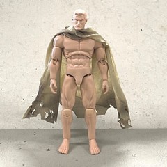 SU-C-LZFB-BE: 1/12 wired weathered battle damaged Beige cape for 6″ figure