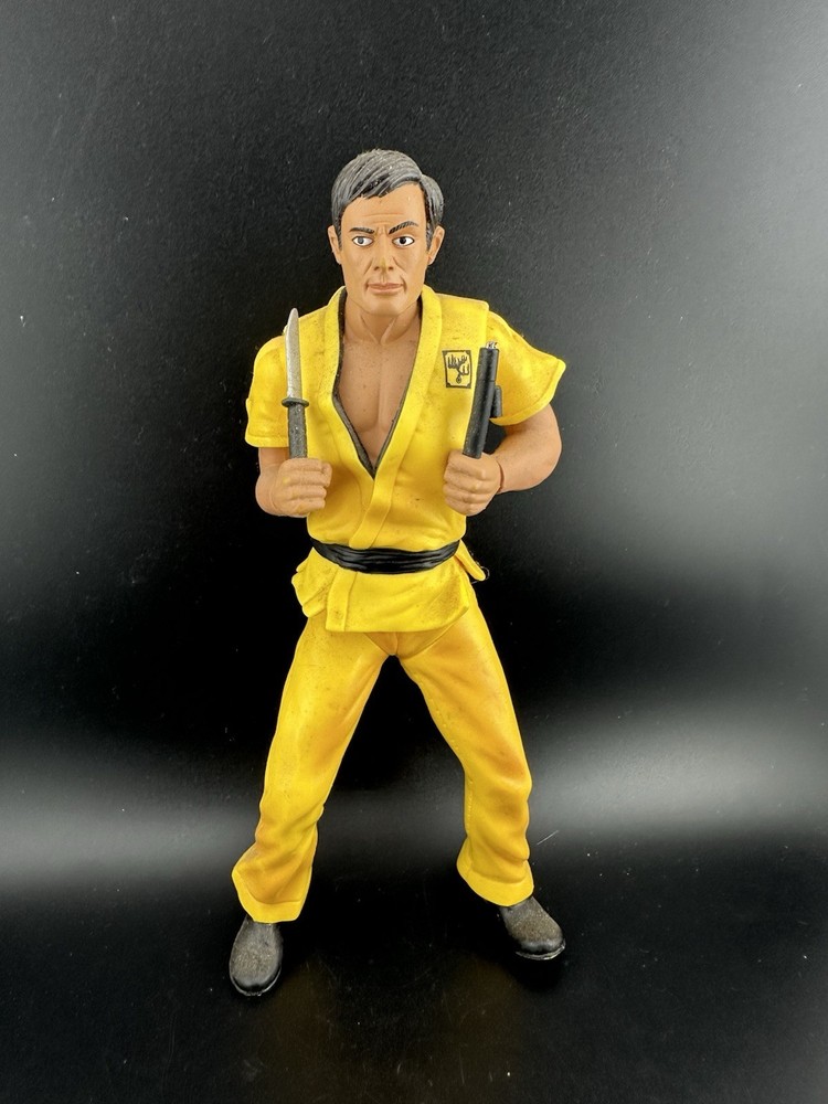 Bloodsport Action Nunchuck And Knife Figure John Saxon statuette