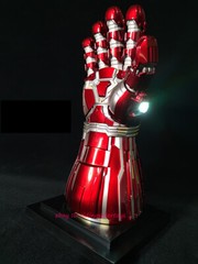 The Avenger Hulk Infinity Gauntlet Wearable 1/1 Life Size iron Man Cosplay LED