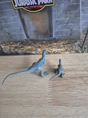 Jurassic World Mini Dinosaur 2″ Figure Blue & Beta Velociraptor Dino Mattel AMC