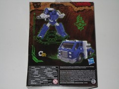 2021 TRANSFORMERS KINGDOM : WAR FOR CYBERTRON – WFC-K32 AUTOBOT PIPES FIGURE