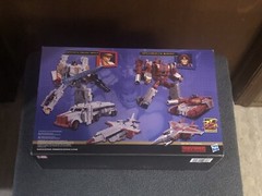 NEW 2022 Takara Tomy 35th Street Fighter II x Transformers Optimus vs Megatron
