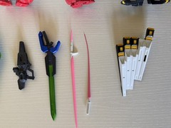 Mixed Gundam Model Kit Lot of 5 Assembled Bandai Figures w/ Parts & Accessories