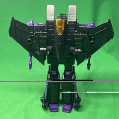 Transformers Earthrise Skywarp WFC War For Cybertron