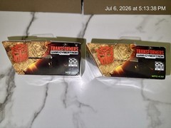 Transformers War for Cybertron Kingdom Autobot Pipes and Autobot Slammer