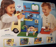 New In Box Disney Junior Puppy Dog Pals Awesome Care Bus Light Up 9Pc On the Go