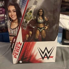 WWE Roxanne Perez Elite Collection Series 106 Wrestling Figure – New In Box!