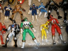 HUGE LOT OF 1990’S POWER RANGERS FIGURES AND VEHICLES