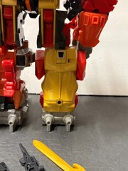 TRANSFORMERS PLATINUM EDITION PREDAKING PREDACONS AS SHOWN AS IS AS FOUND