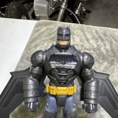 Batman Plastic Action Figure with Cape Included, Black/Gray/Yellow Color
