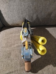 Custom Made Boderlands Duke Gun Non-Firing. Great Display Or Cosplay.