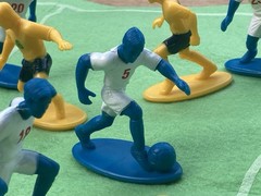Soccer Guys Yellow/Black vs Blue/White Sports Action Figures That Inspire USED