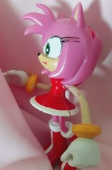 Sonic Figure Amy Rose Toy Island Sonic X Megabot Sonic the Hedgehog 2006 RARE