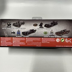 DC Comics JUSTICE LEAGUE BATMOBILE & BATMAN 1:32 Jada Die Cast Car Vehicle Toy