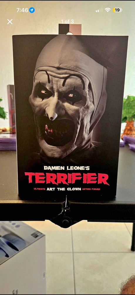 Neca Reel Toys Damien Leone’s Terrifier Art The Clown Ultimate Action Figure